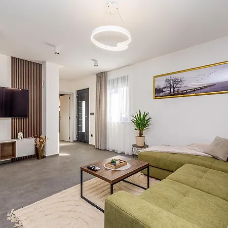 Villa Kuca Za Odmor Tara & Lana Ii Kornic