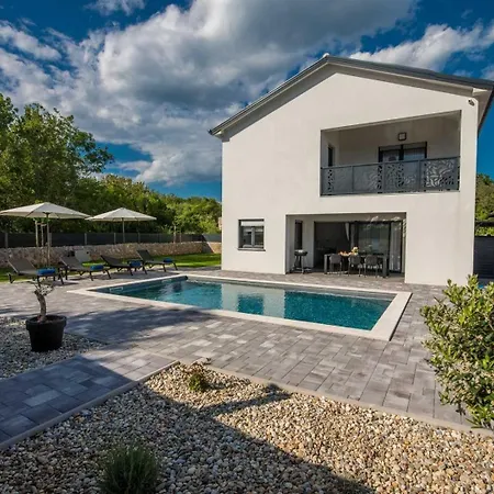 Kuca Za Odmor Tara & Lana Ii * Kornic